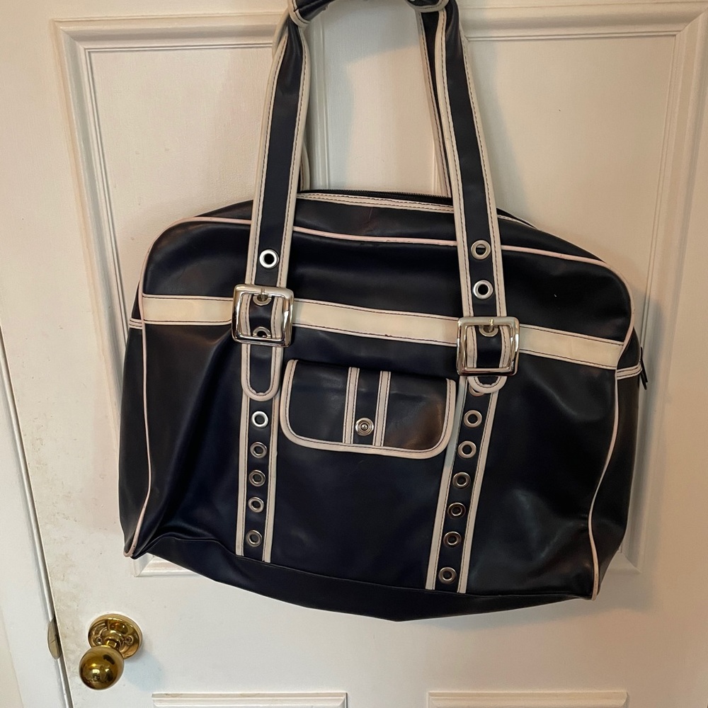 Nice Shoulder Bag - Picture 2 of 4